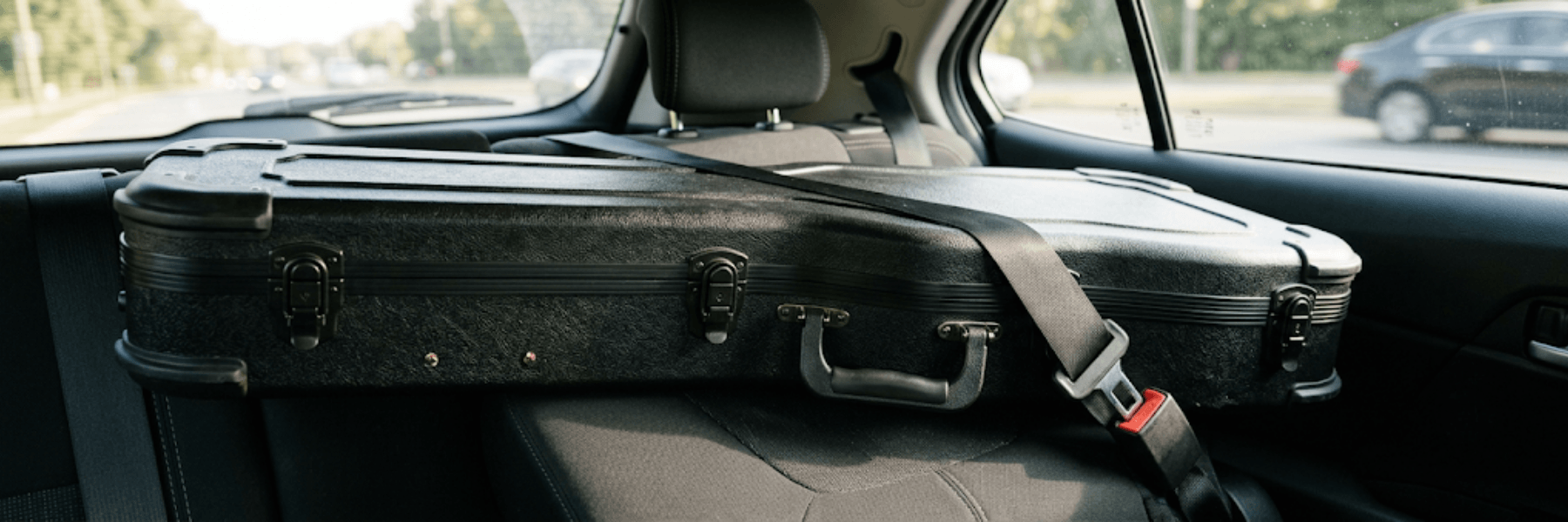 Wagon taxi for airport luggage transfer in Seymour